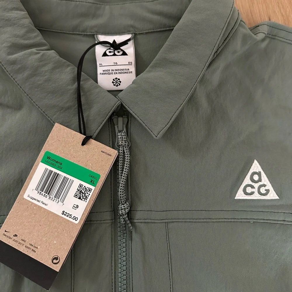 Brand New Nike ACG UV Smith Summit Jacket. Women’s XL - Picture 3 of 6